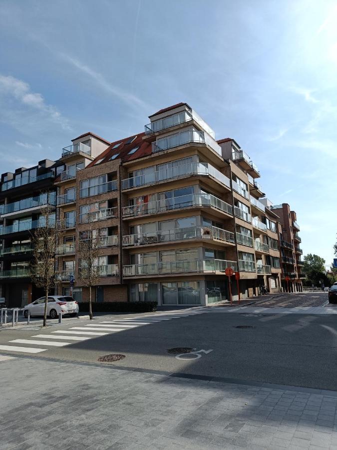 Residentie Gaudi Apartment Nieuwpoort Exterior photo